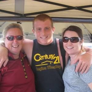 Meet your Posher, Elizabeth